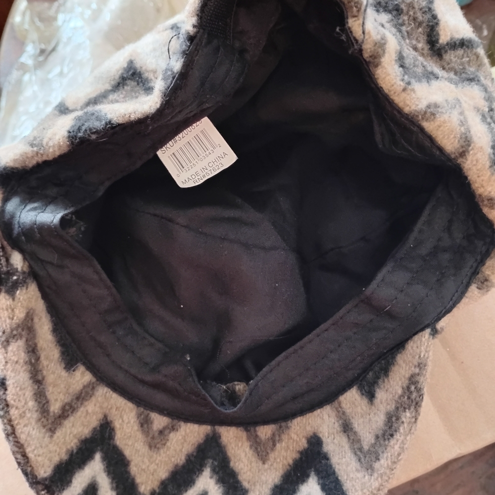 Chic Women's Zigzag Patterned Cap - image 7